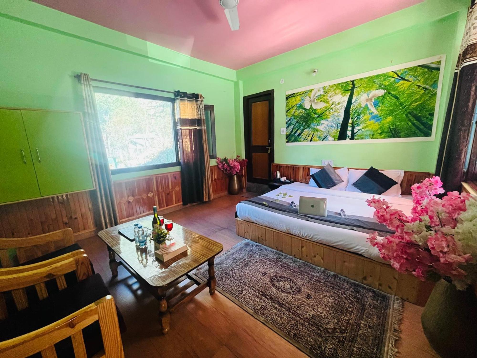 Hotel Dream Valley Kasol #Near Mall Road #River View #Parking #Gaming Zone #Open Terrace #Restaurant ภายนอก รูปภาพ
