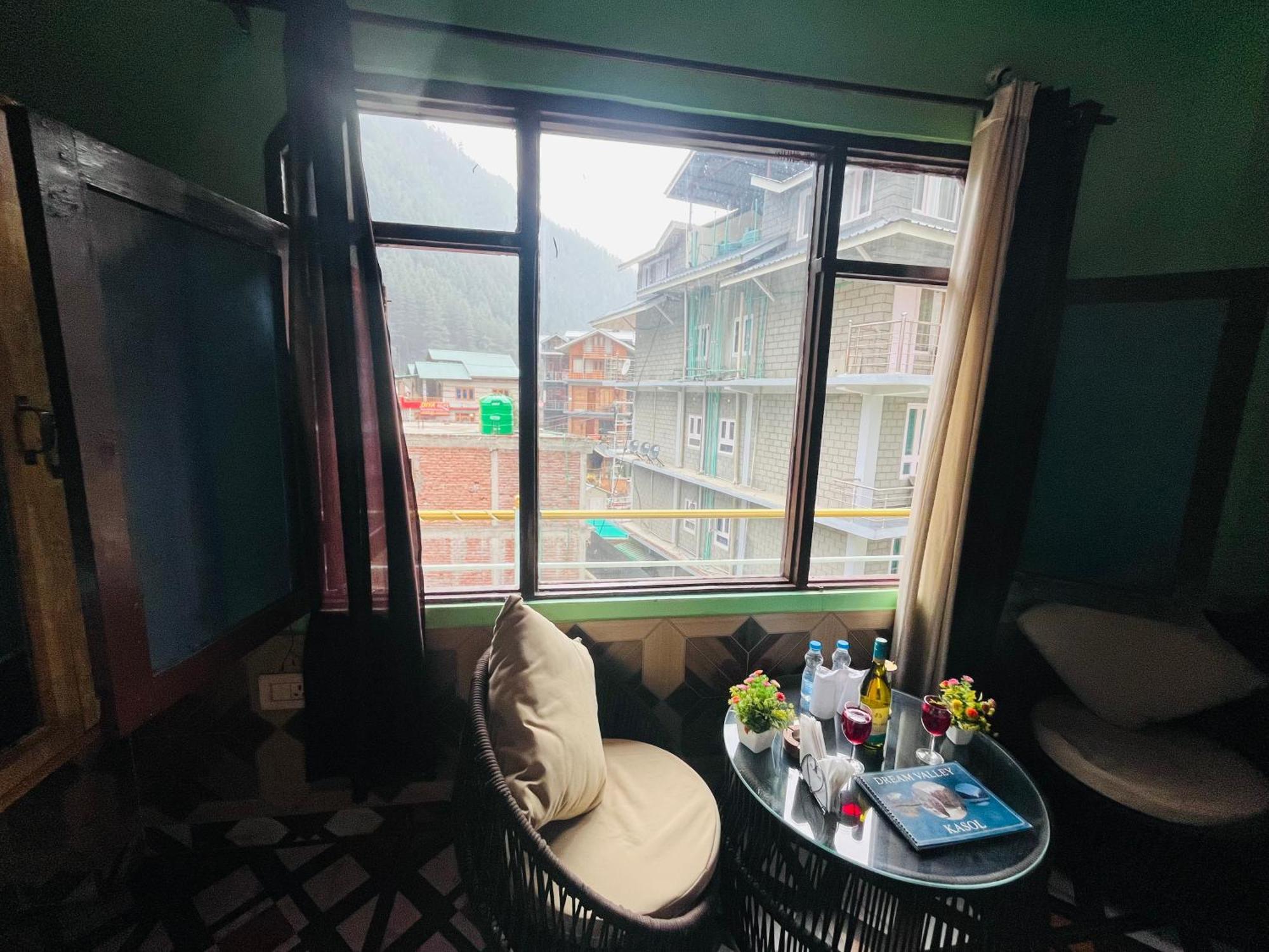 Hotel Dream Valley Kasol #Near Mall Road #River View #Parking #Gaming Zone #Open Terrace #Restaurant ภายนอก รูปภาพ