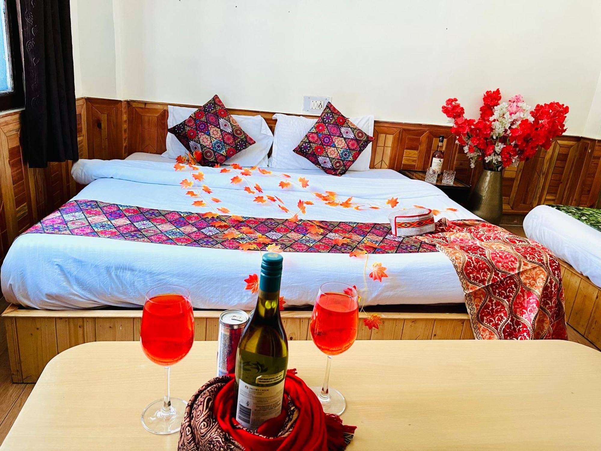 Hotel Dream Valley Kasol #Near Mall Road #River View #Parking #Gaming Zone #Open Terrace #Restaurant ภายนอก รูปภาพ