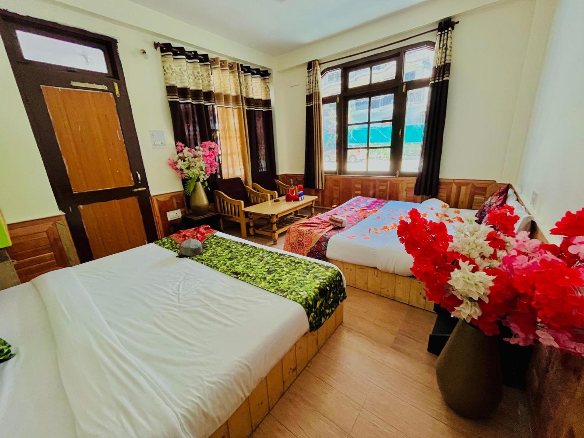 Hotel Dream Valley Kasol #Near Mall Road #River View #Parking #Gaming Zone #Open Terrace #Restaurant ภายนอก รูปภาพ