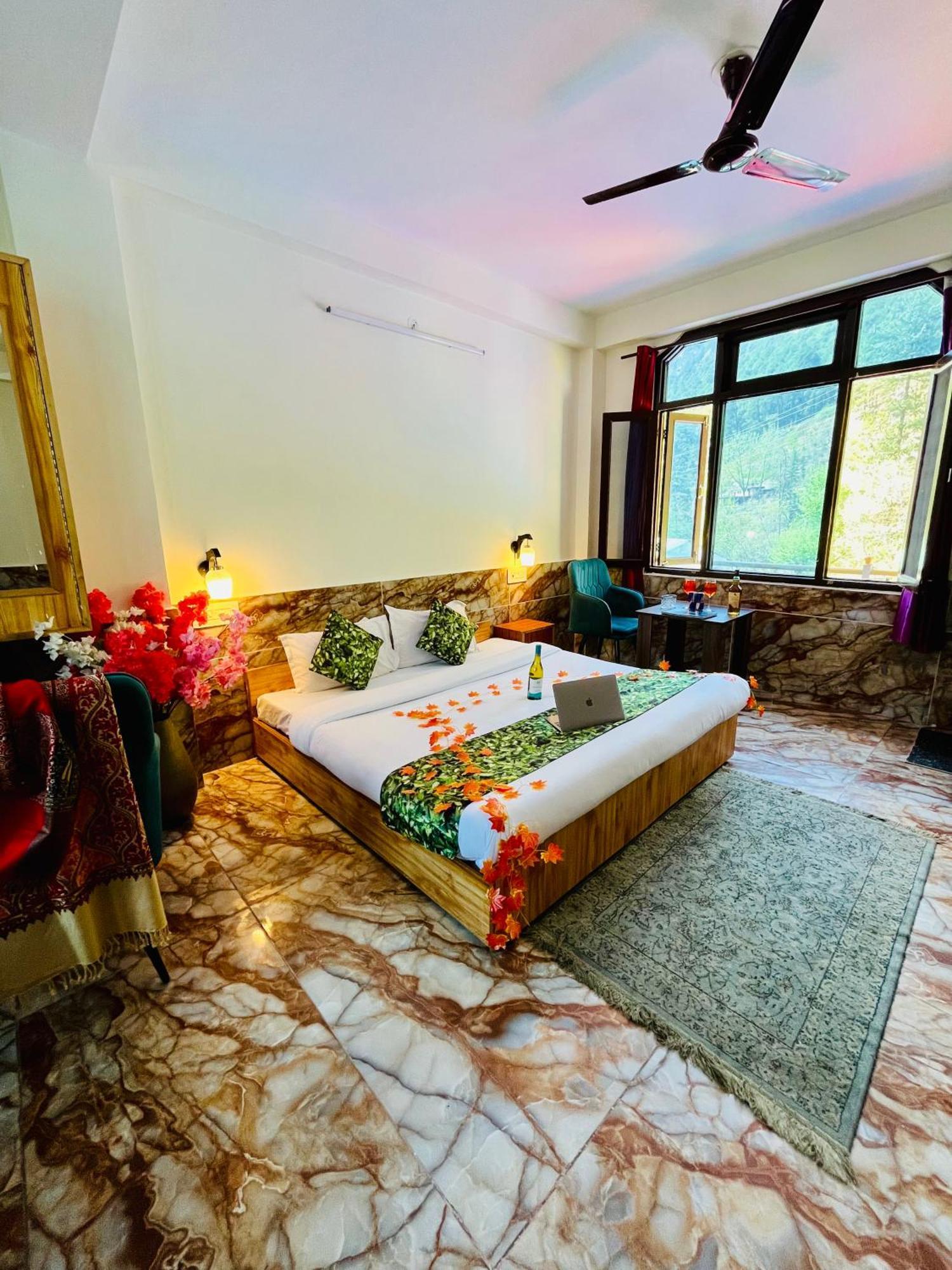 Hotel Dream Valley Kasol #Near Mall Road #River View #Parking #Gaming Zone #Open Terrace #Restaurant ภายนอก รูปภาพ