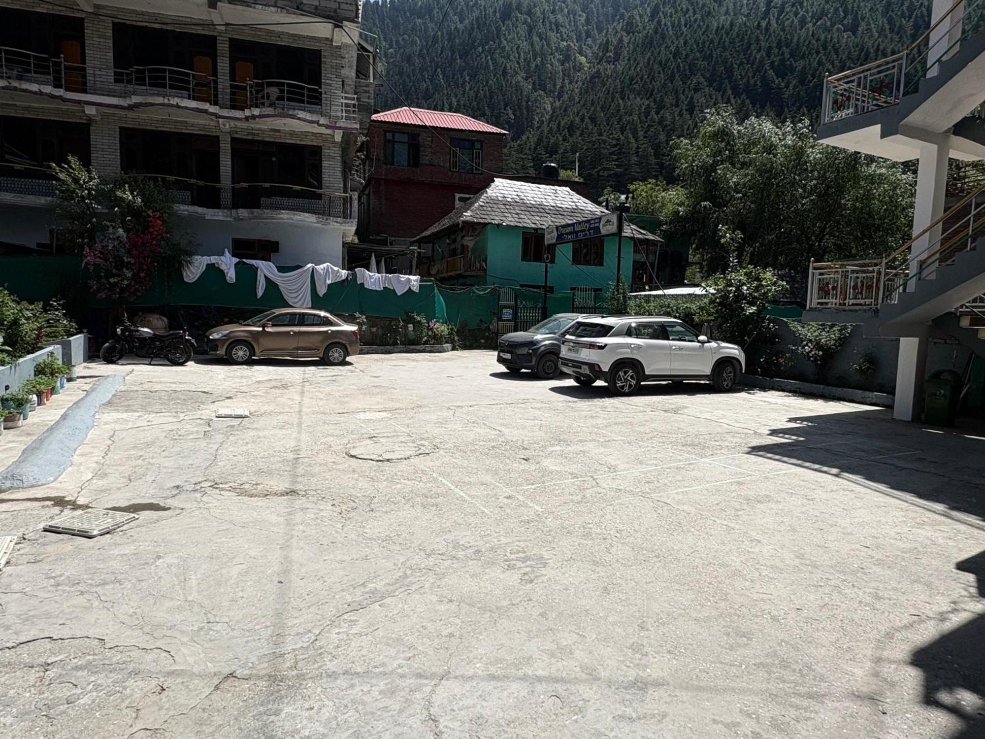 Hotel Dream Valley Kasol #Near Mall Road #River View #Parking #Gaming Zone #Open Terrace #Restaurant ภายนอก รูปภาพ