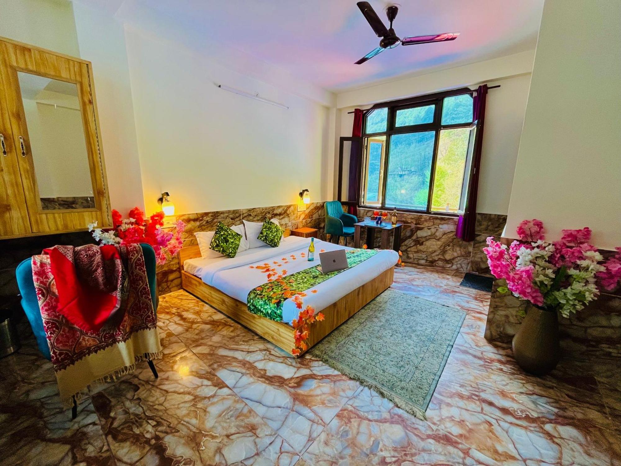 Hotel Dream Valley Kasol #Near Mall Road #River View #Parking #Gaming Zone #Open Terrace #Restaurant ภายนอก รูปภาพ