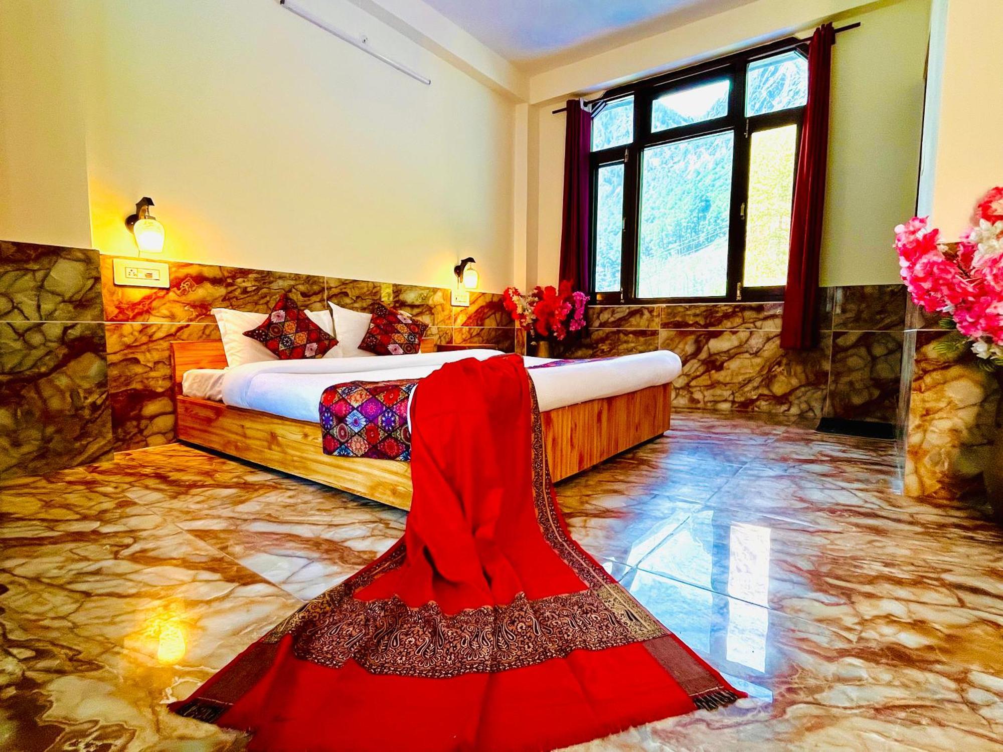 Hotel Dream Valley Kasol #Near Mall Road #River View #Parking #Gaming Zone #Open Terrace #Restaurant ภายนอก รูปภาพ
